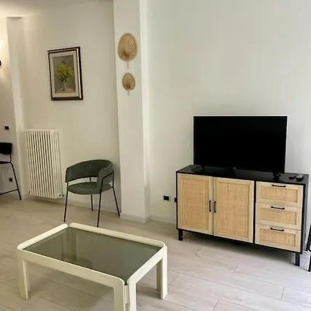 Trilocale Con Piscina